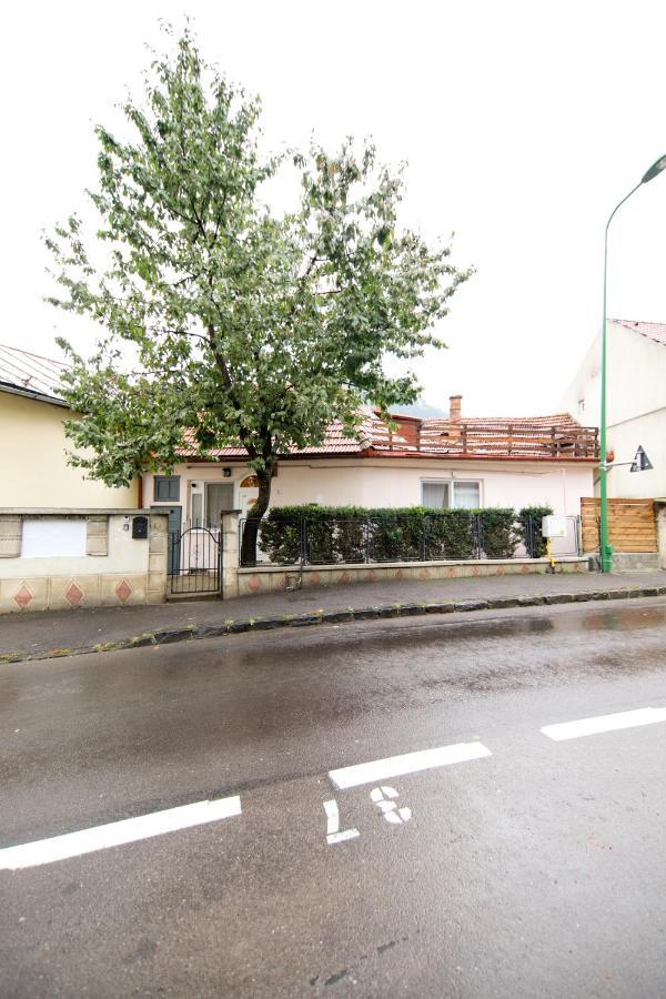 June Studio Apartamento Braşov Exterior foto